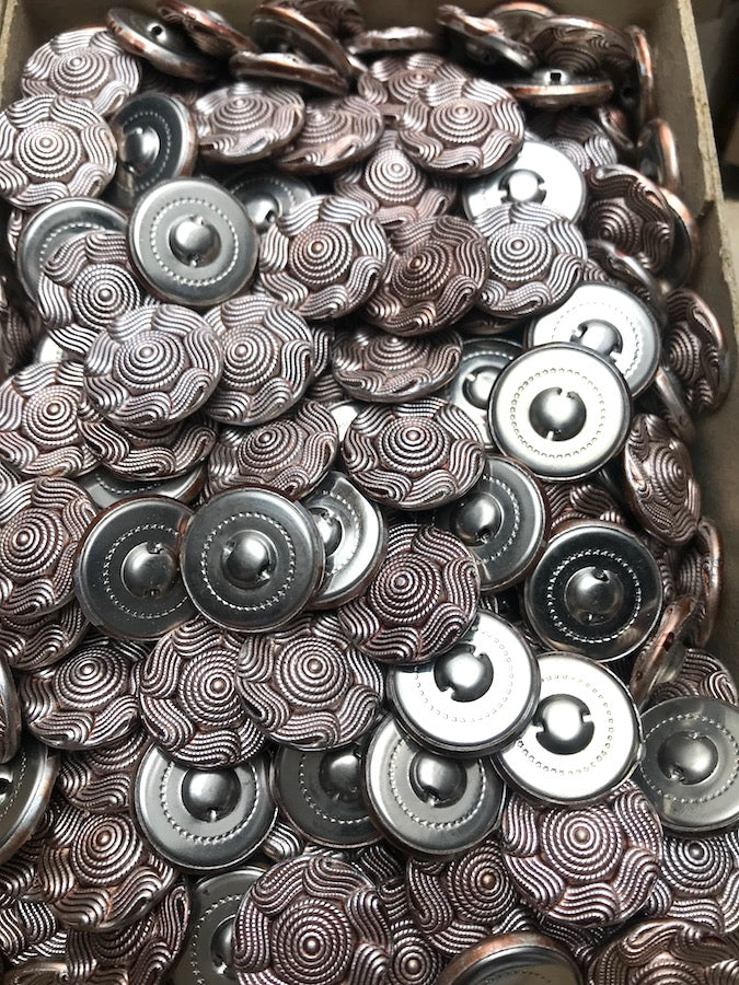 Wholesale -3 Gross -432 - VINTAGE Bronze Tint Swirly Metal Buttons - 2.3cm wide