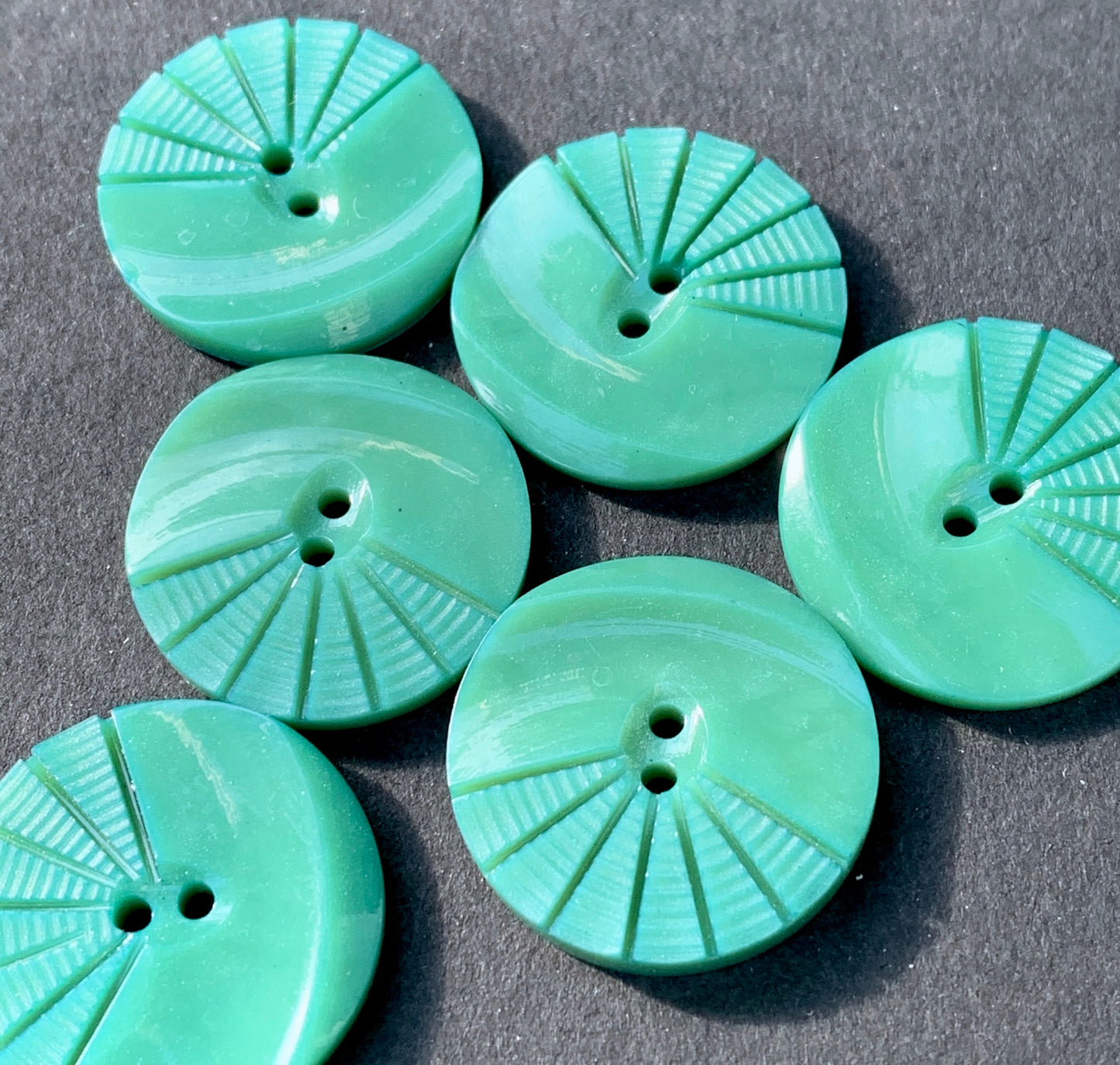 Vintage Fern Green Moulded and Carved 1.8cm or 2.3cm Buttons
