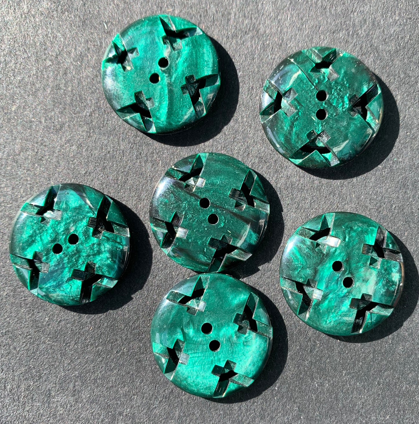 6 Shiny Beetle Green Vintage 2.2cm Buttons