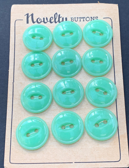 12 Peppermint Green 1.8cm Vintage Buttons